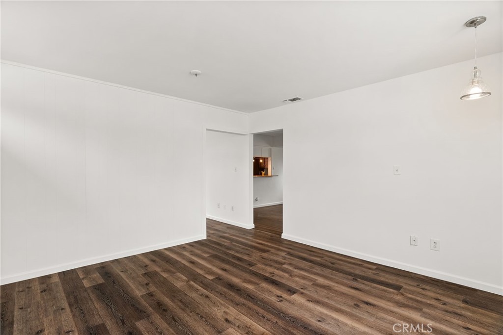 1352 W Porter Avenue