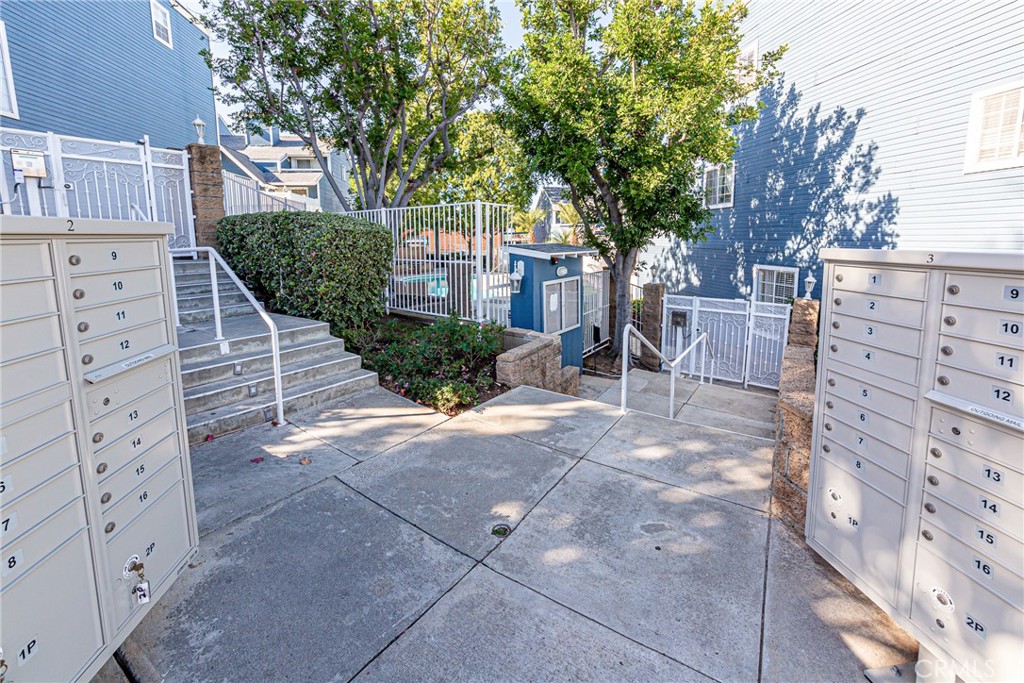 211 Redwood Avenue 46