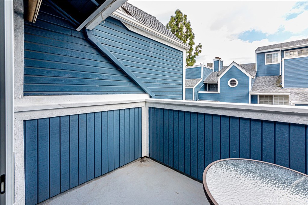 211 Redwood Avenue 46