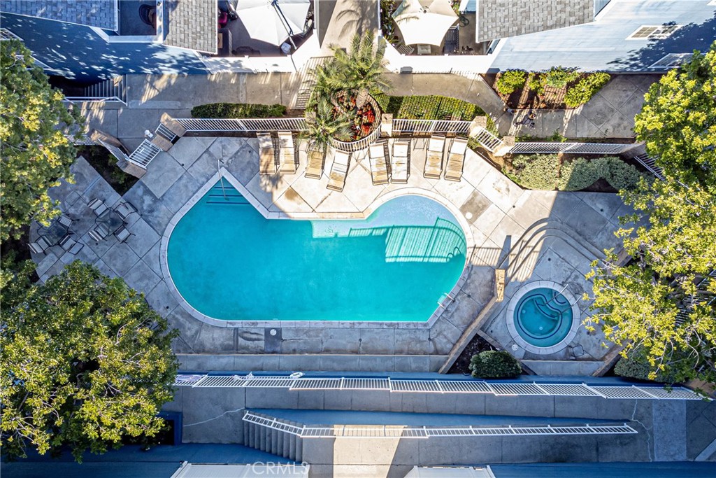 211 Redwood Avenue 46