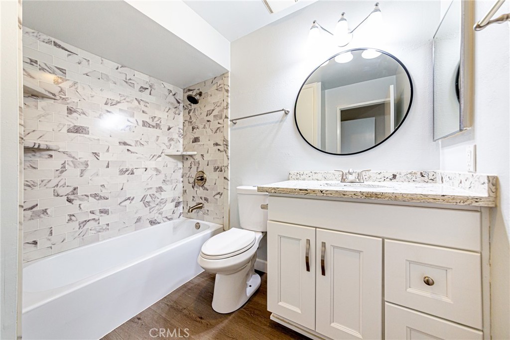 211 Redwood Avenue 46