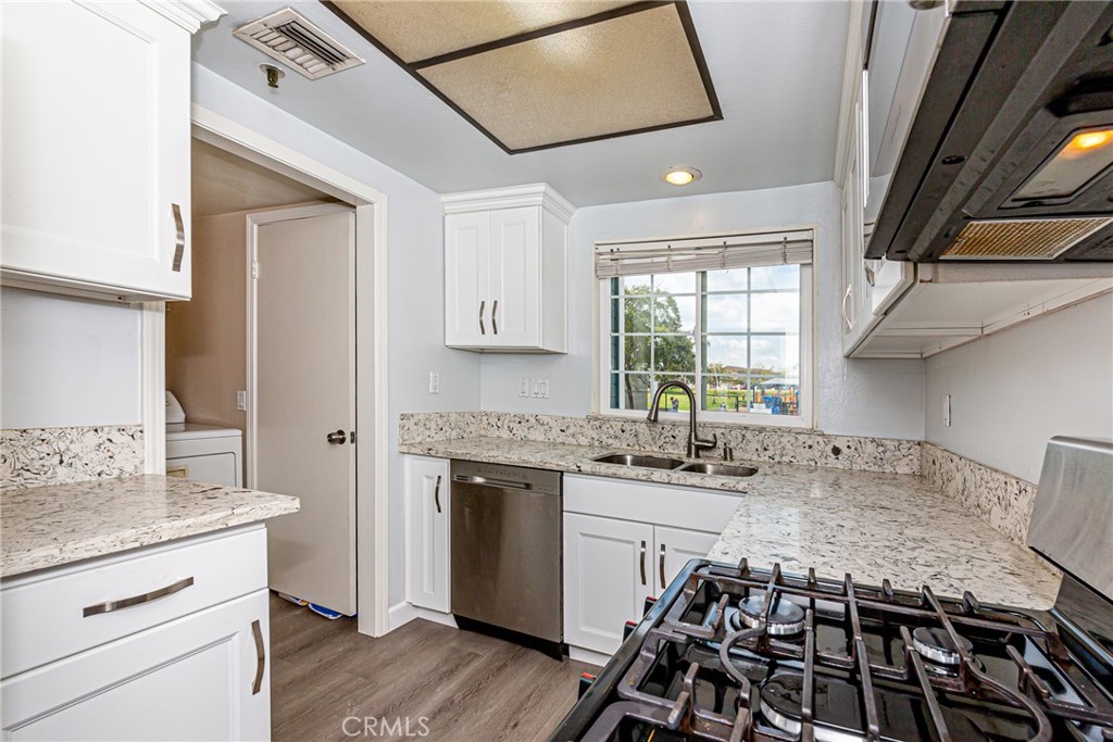 211 Redwood Avenue 46