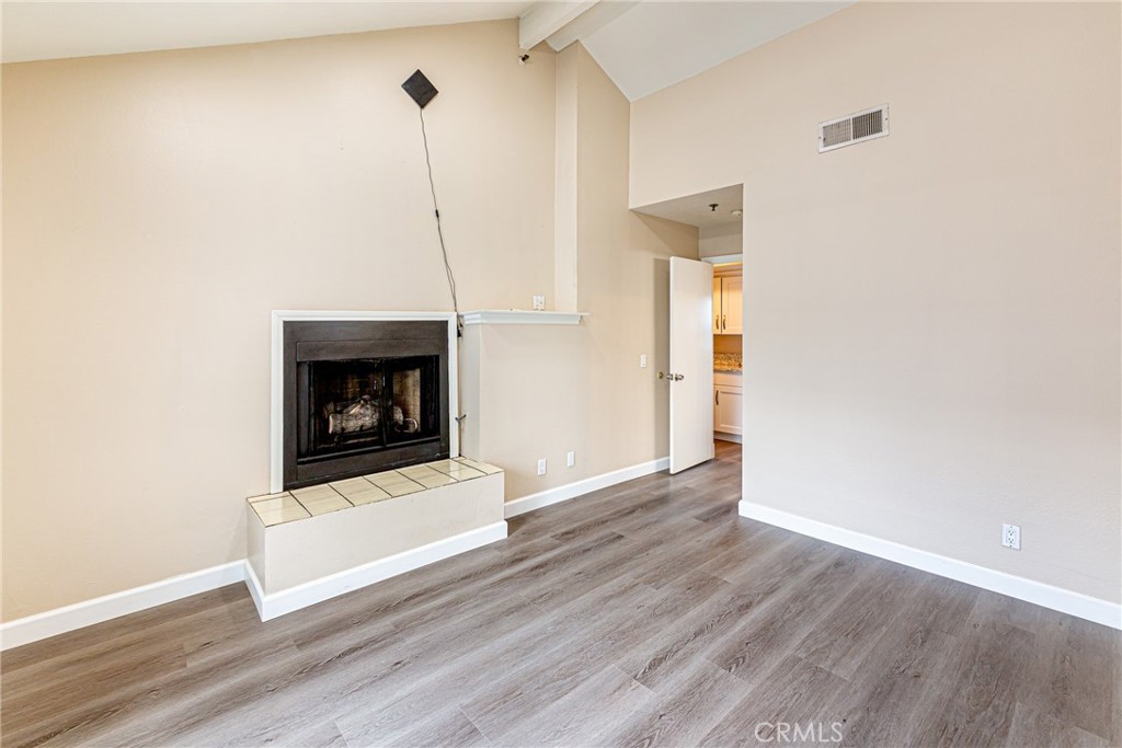 211 Redwood Avenue 46