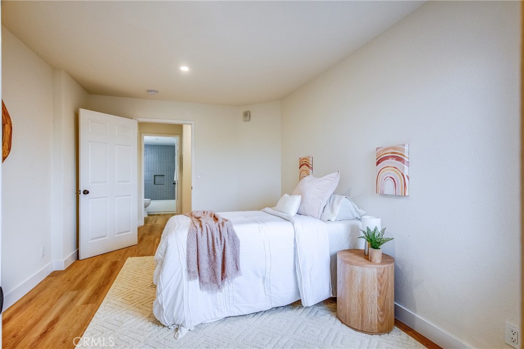 327 Chestnut Avenue 207