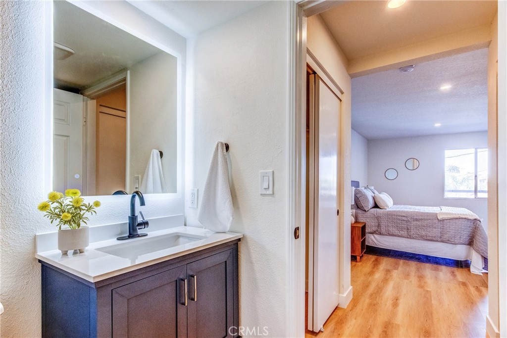 327 Chestnut Avenue 207