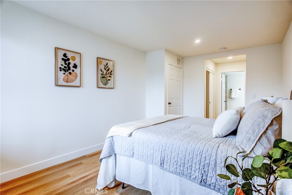 327 Chestnut Avenue 207