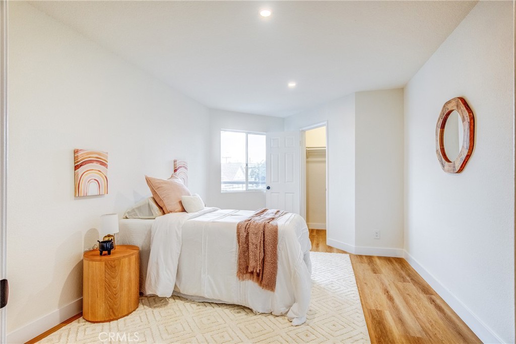 327 Chestnut Avenue 207