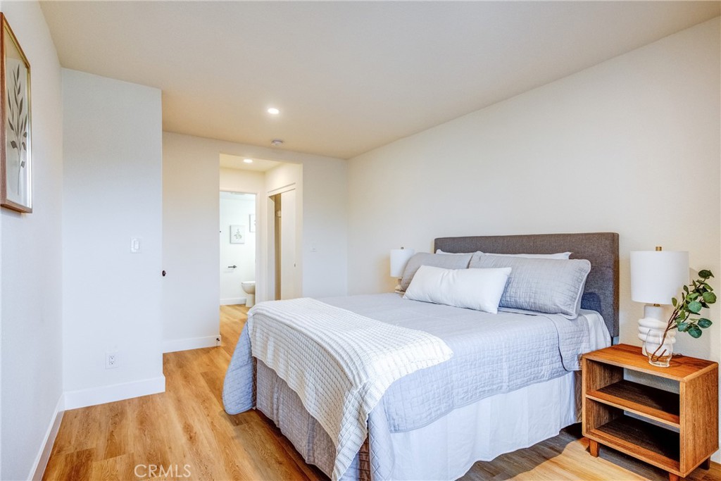 327 Chestnut Avenue 207