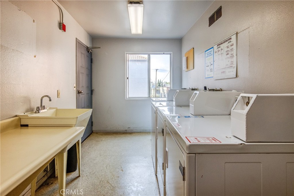 327 Chestnut Avenue 207