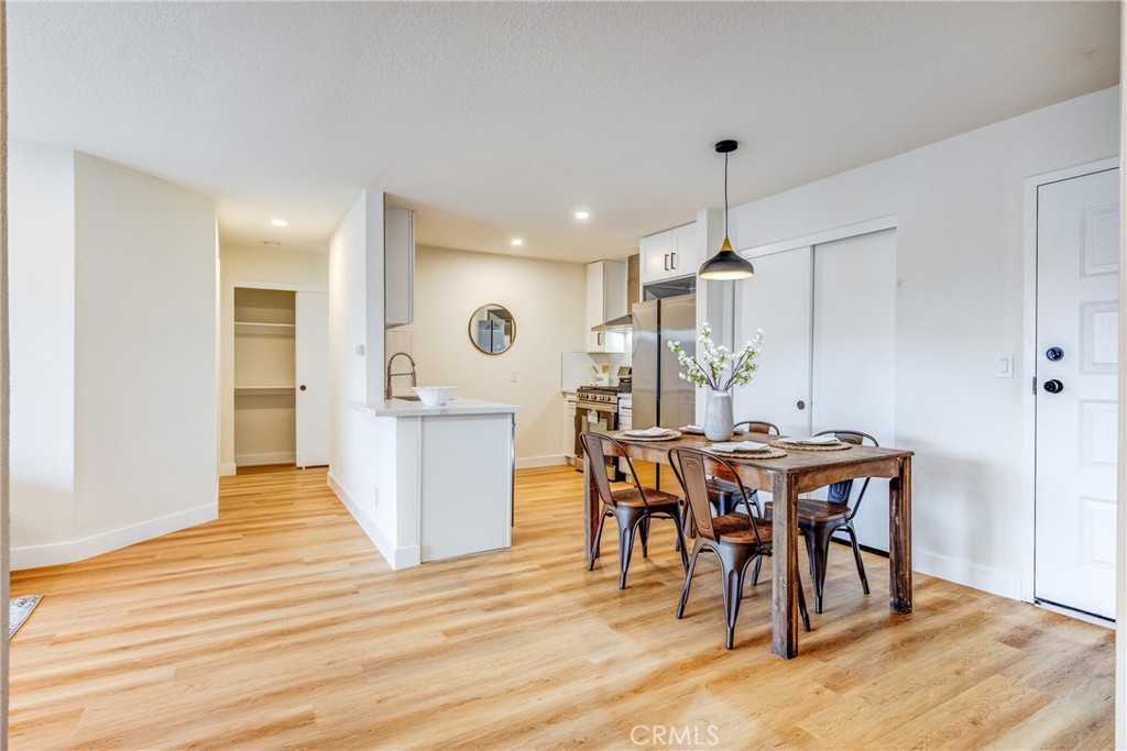 327 Chestnut Avenue 207