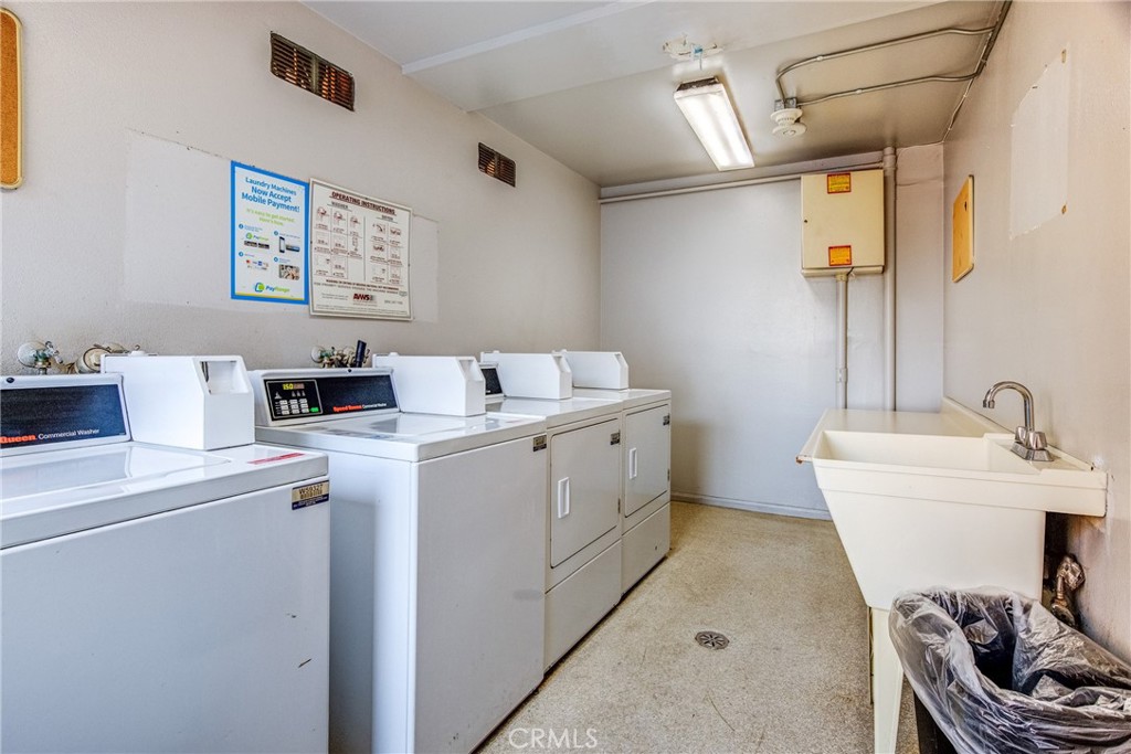 327 Chestnut Avenue 207