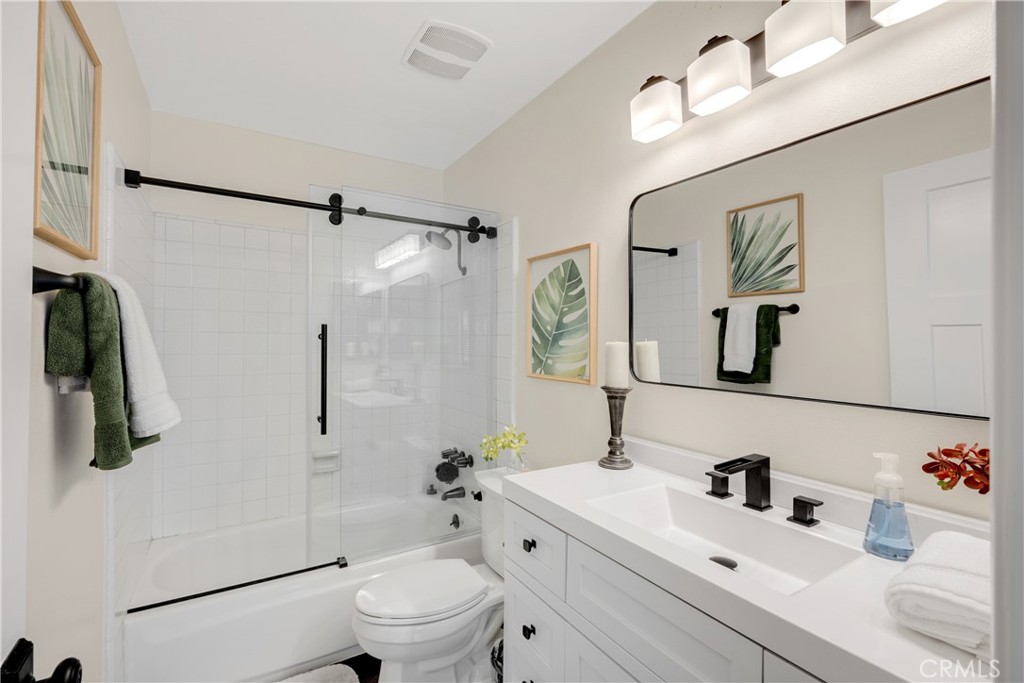 5921 E Avenida Arbol