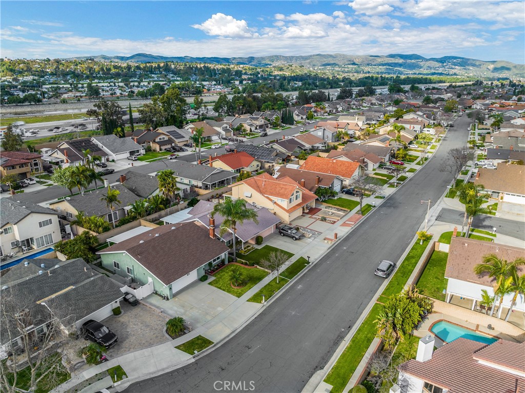 5921 E Avenida Arbol