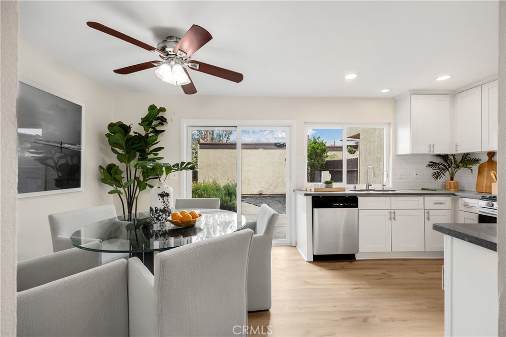 11695 Blackthorn Lane