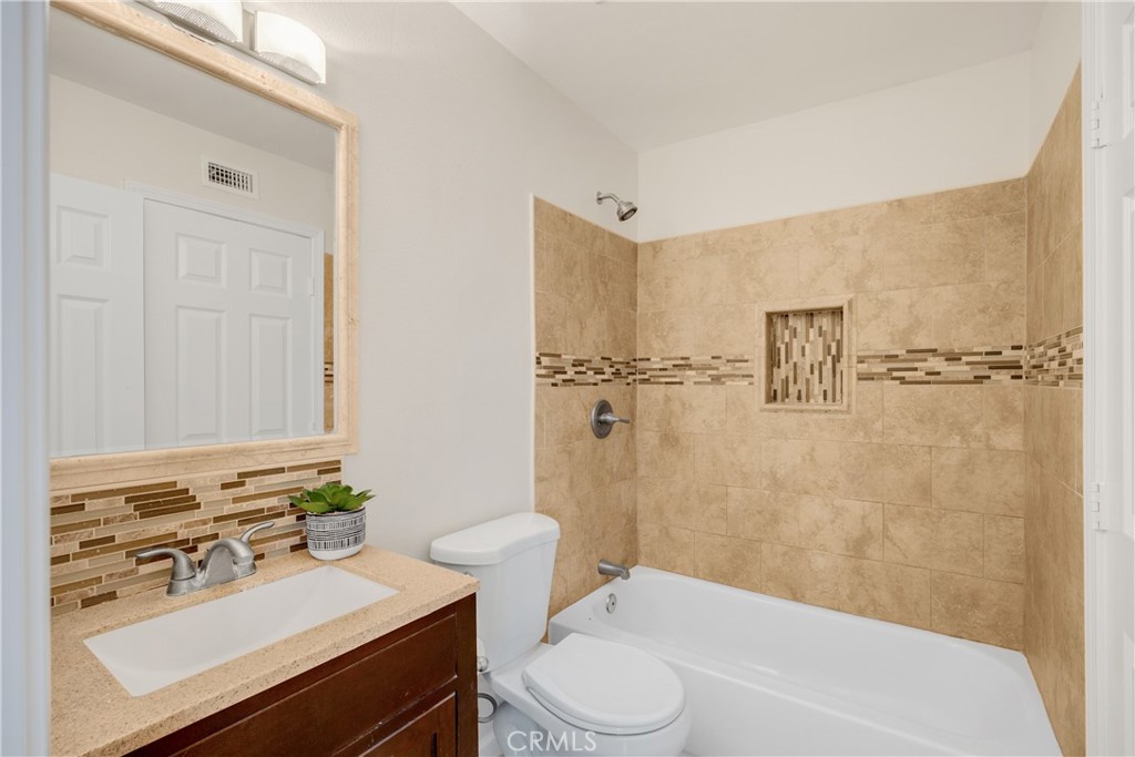 11695 Blackthorn Lane