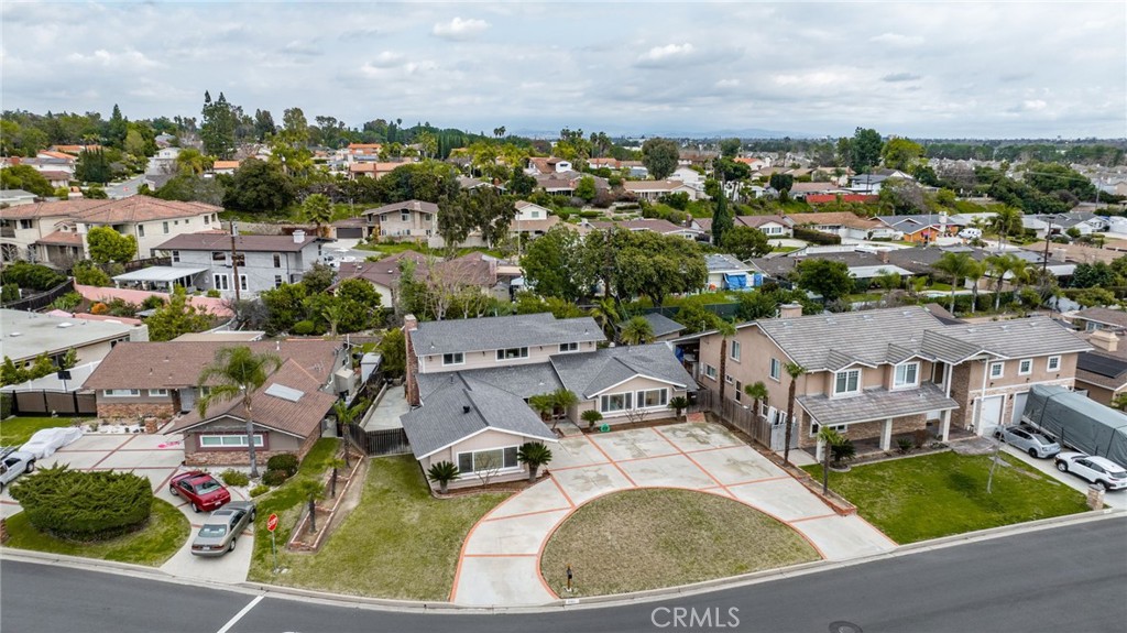 5582 Burlingame Avenue