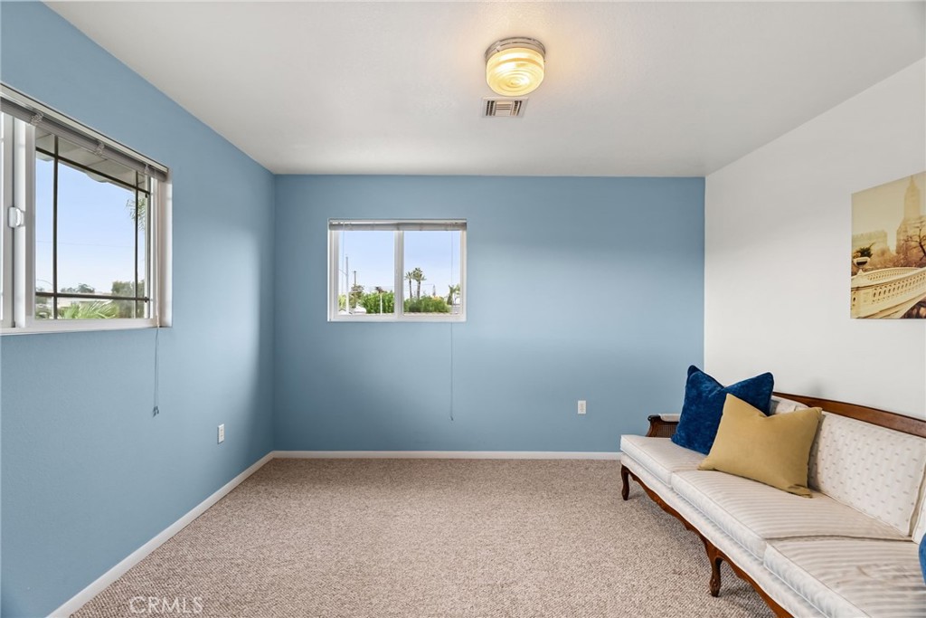 5582 Burlingame Avenue