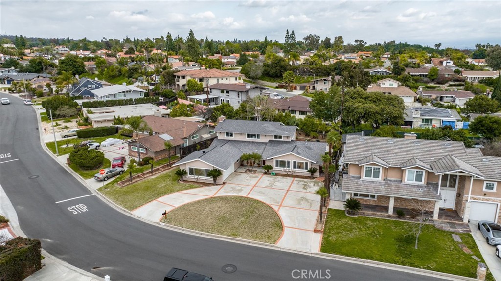 5582 Burlingame Avenue