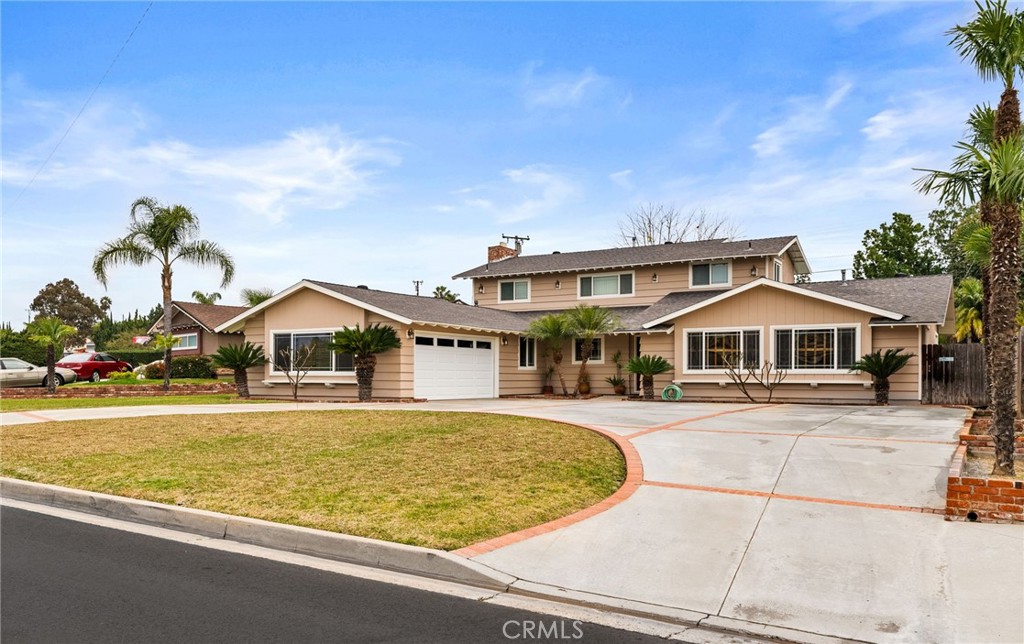 5582 Burlingame Avenue