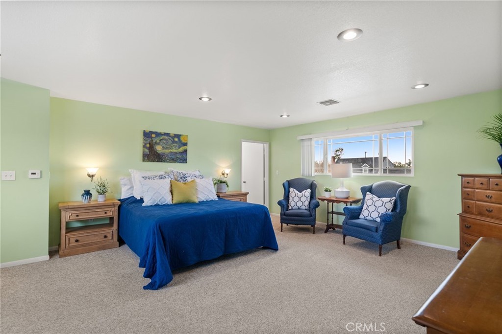 5582 Burlingame Avenue