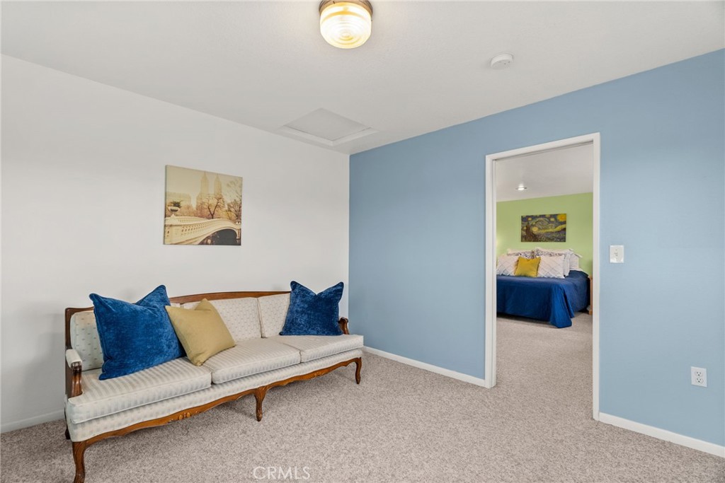 5582 Burlingame Avenue