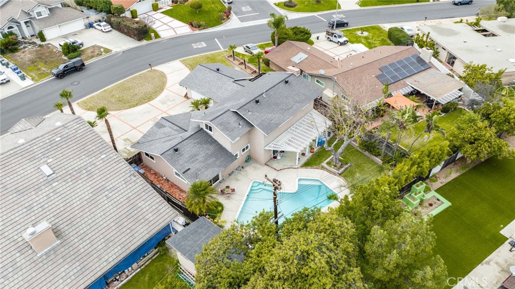 5582 Burlingame Avenue