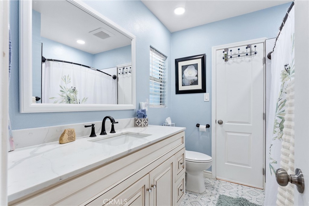 14523 La Mesa Drive