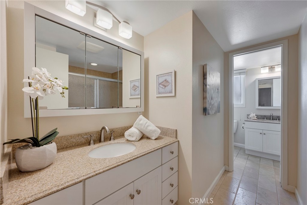 1546 W Chanticleer Road