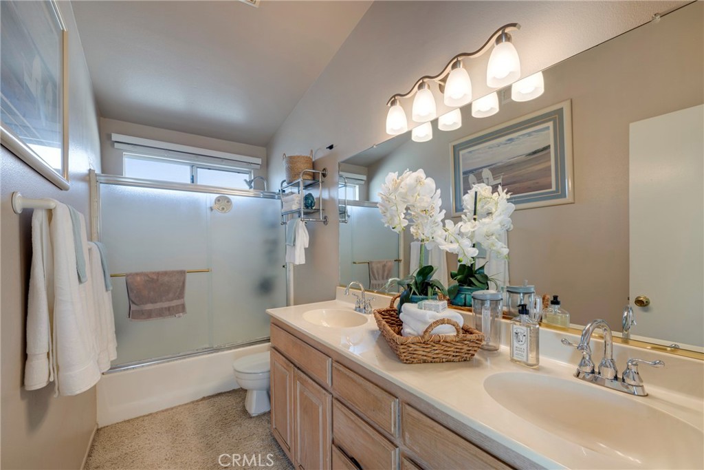 1546 W Chanticleer Road