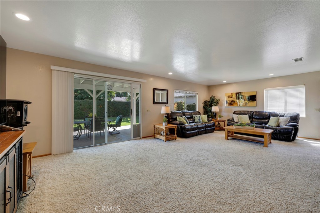 1546 W Chanticleer Road