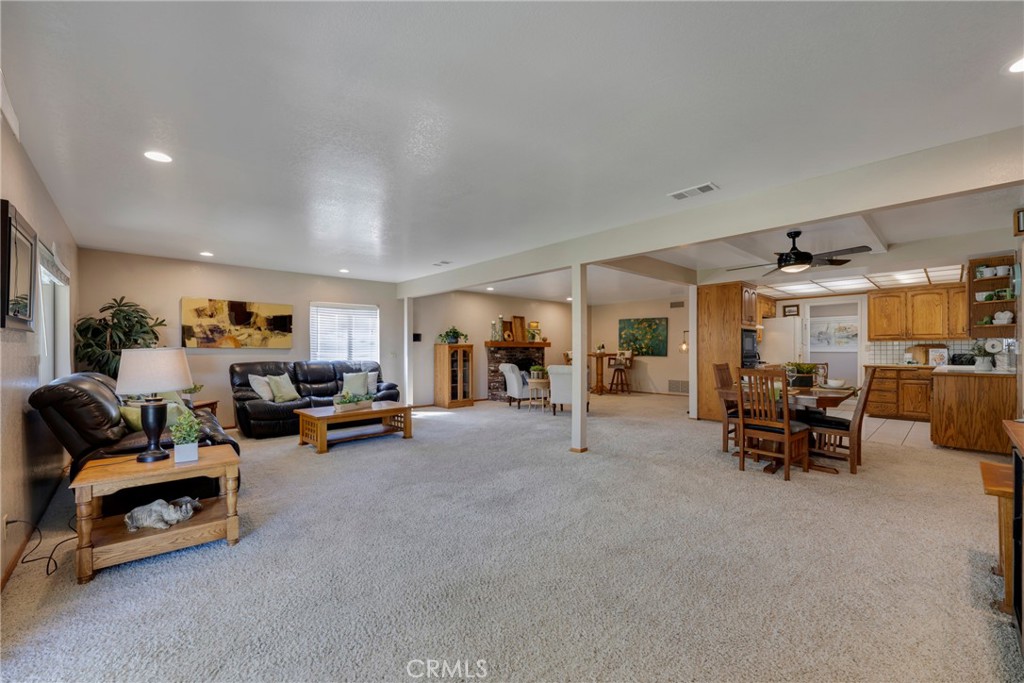 1546 W Chanticleer Road