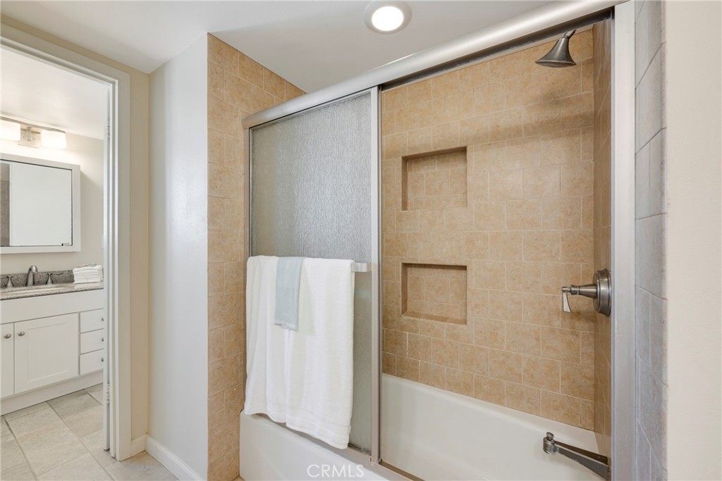 1546 W Chanticleer Road