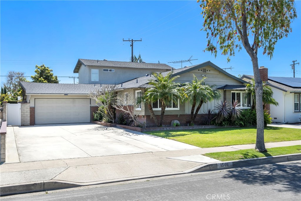 1546 W Chanticleer Road