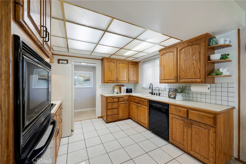 1546 W Chanticleer Road