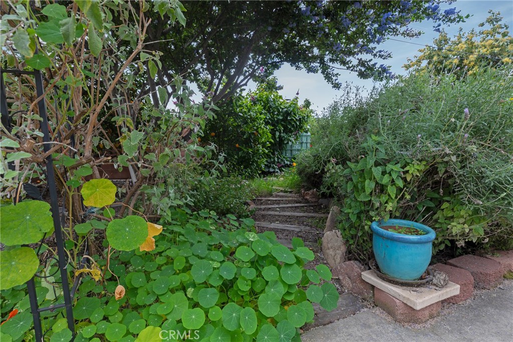 1610 W Elm Avenue