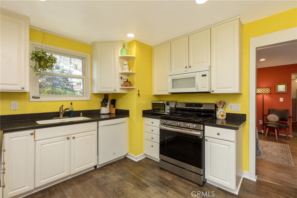 1610 W Elm Avenue