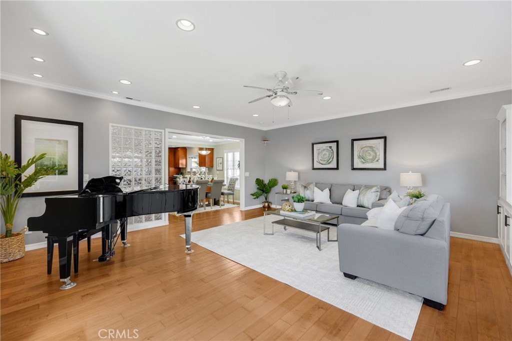 12372 Lamplighter Street