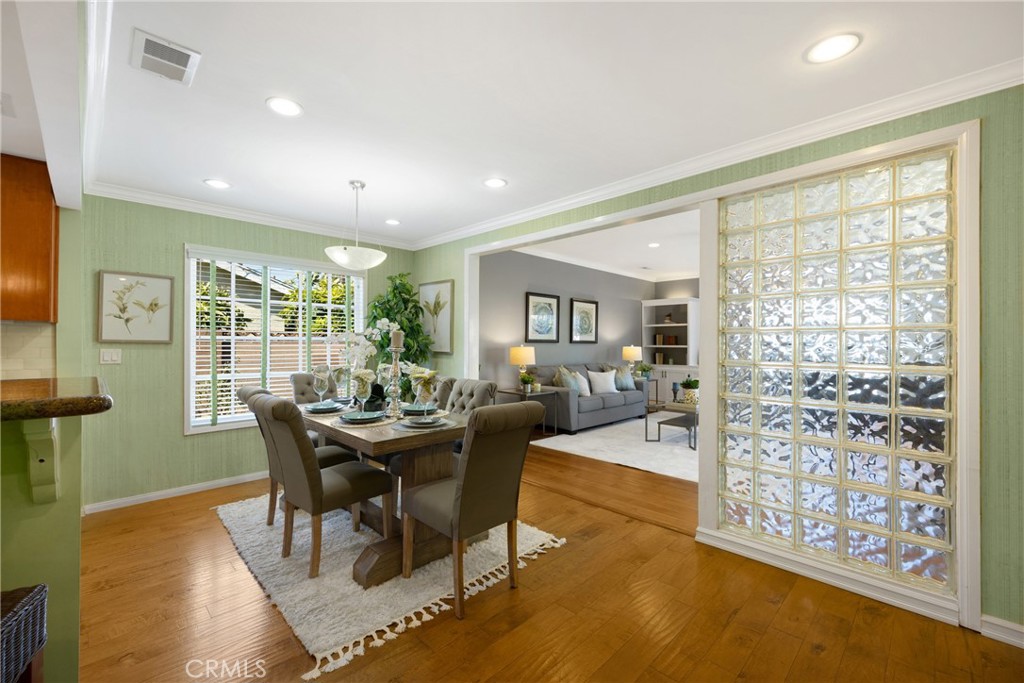 12372 Lamplighter Street