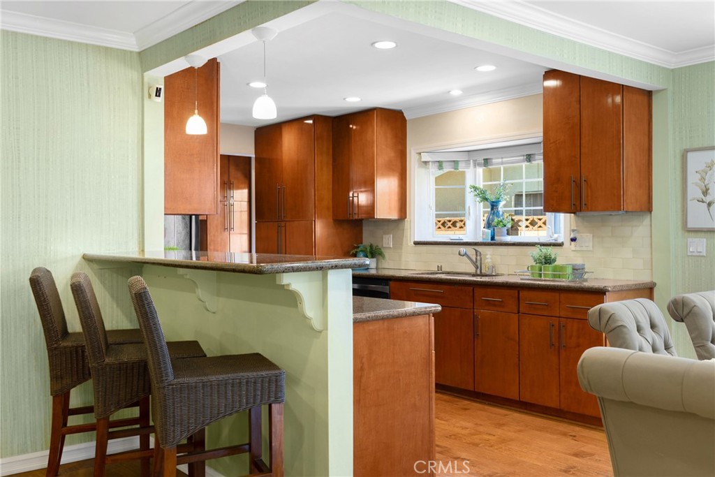 12372 Lamplighter Street