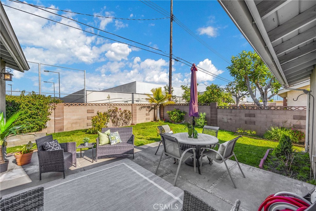 12372 Lamplighter Street