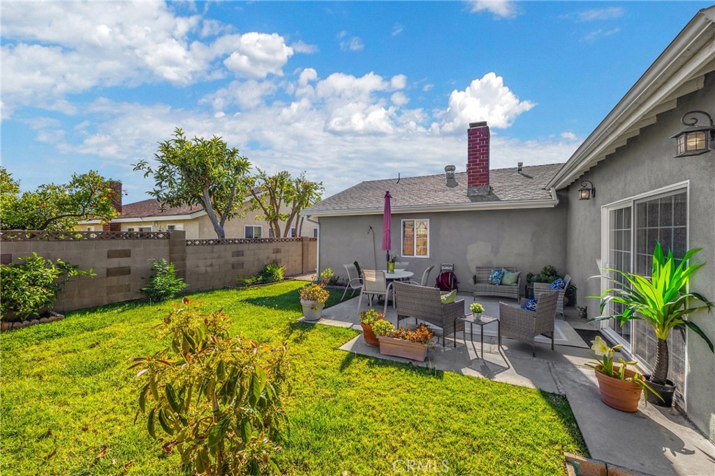 12372 Lamplighter Street