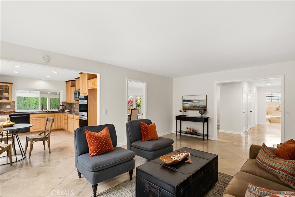 1902 E Eucalyptus Lane