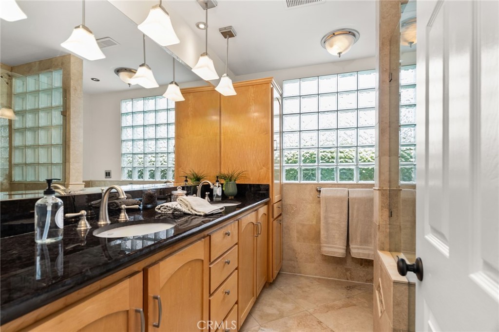 1902 E Eucalyptus Lane