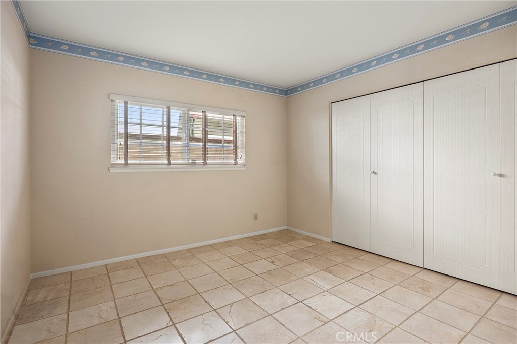 2113 W Chanticleer Road