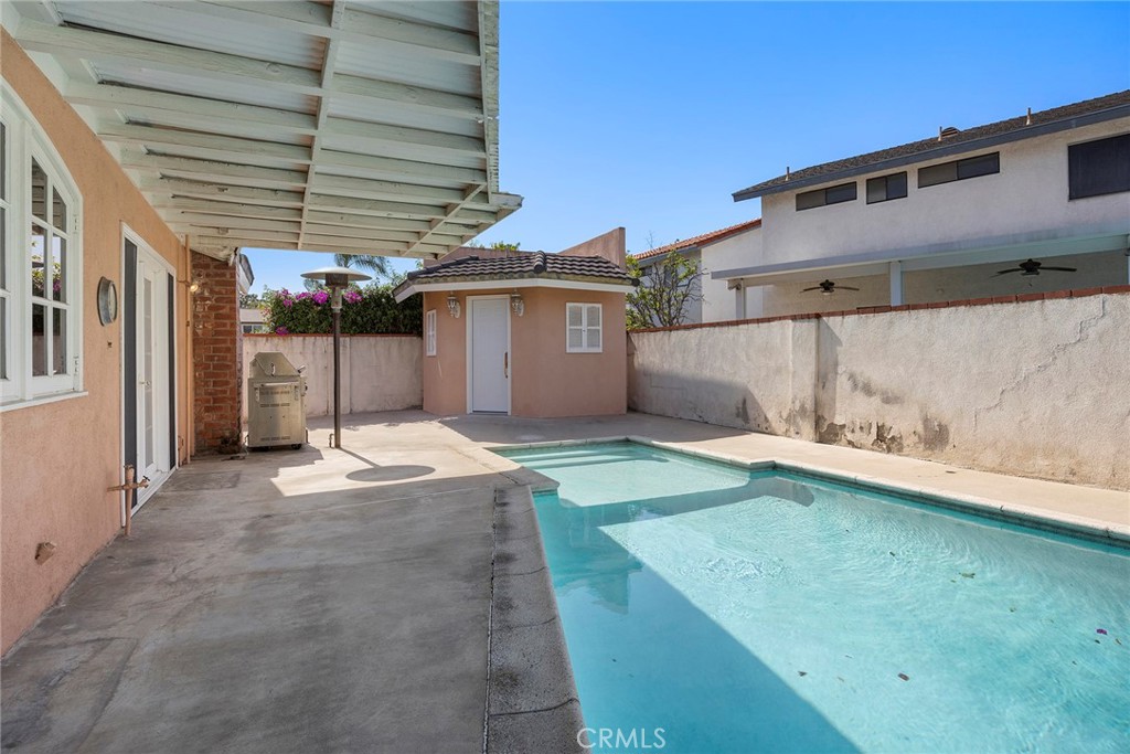 2113 W Chanticleer Road