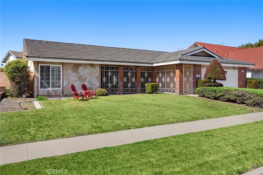 2113 W Chanticleer Road