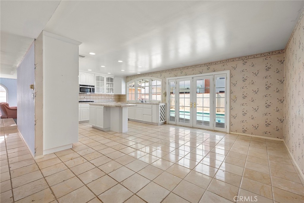 2113 W Chanticleer Road