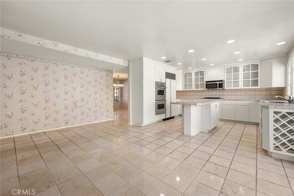 2113 W Chanticleer Road