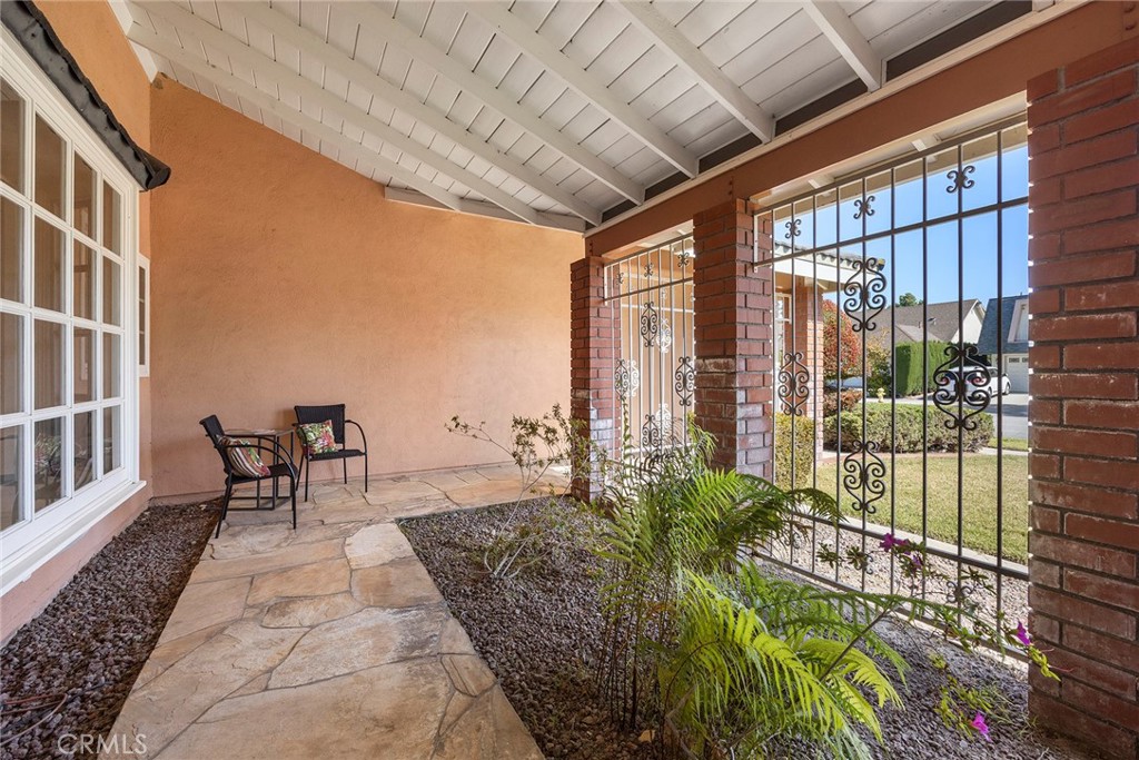 2113 W Chanticleer Road