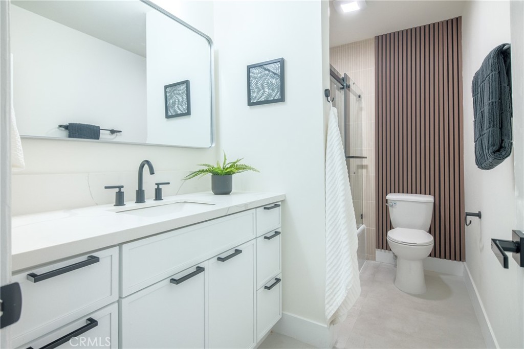 927 N Kings Road 114